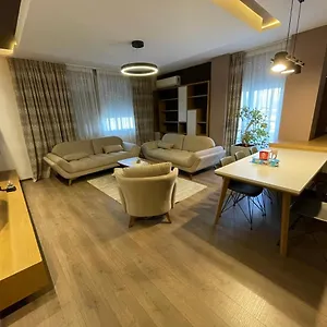 Mak Tirana
