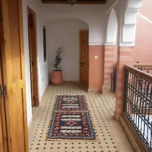 احجز هنا